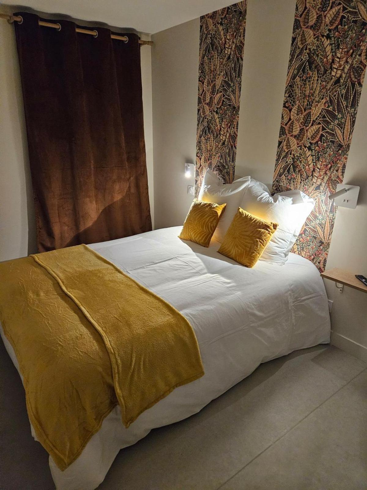 Auberge Du Prieure Saint-Angel  외부 사진